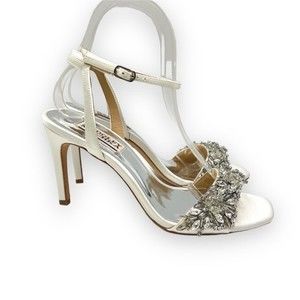 Badgley Mischka Size 6 Rider Soft White Satin Jeweled Dress Sandals Heels Shoes